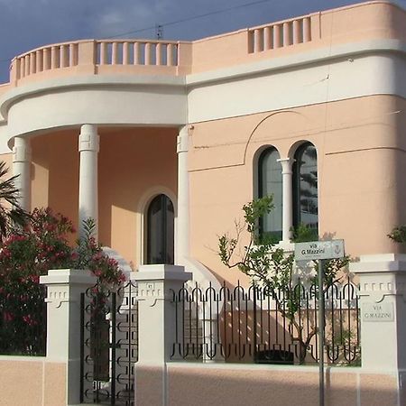 Villa Nel Salento - Ampie Camere E Giardino, Fino A 9 Persone Barbarano del Capo Eksteriør bilde