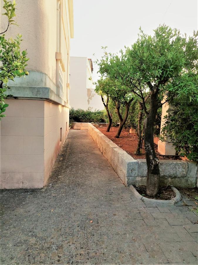 Villa Nel Salento - Ampie Camere E Giardino, Fino A 9 Persone Barbarano del Capo Eksteriør bilde