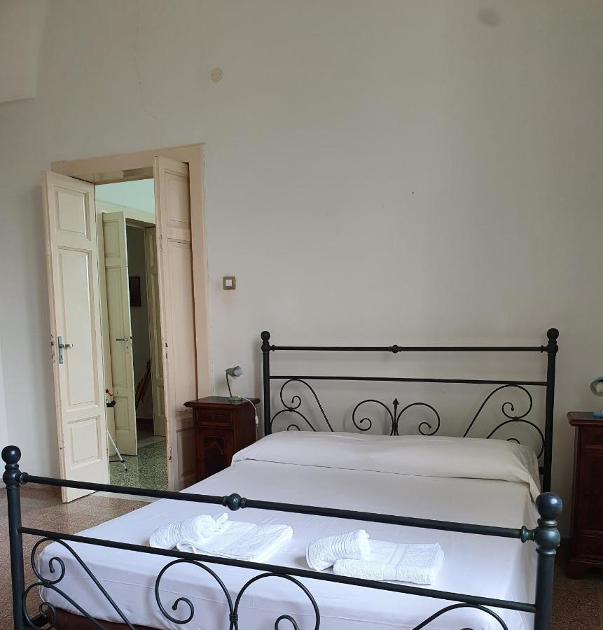 Villa Nel Salento - Ampie Camere E Giardino, Fino A 9 Persone Barbarano del Capo Eksteriør bilde